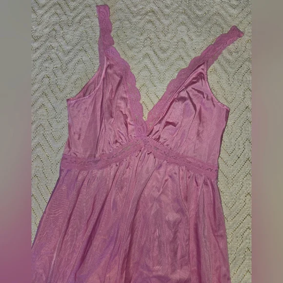 Elegant Pink Maxi Dress - Picture 4 of 5